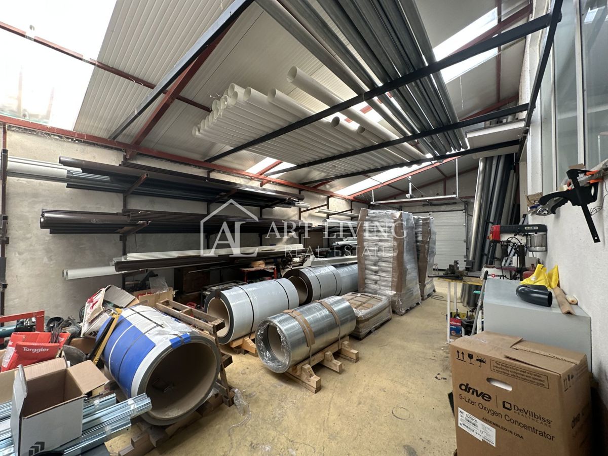 Umago, dintorni - Capannone industriale, 280 m², in vendita o in affitto a lungo termine