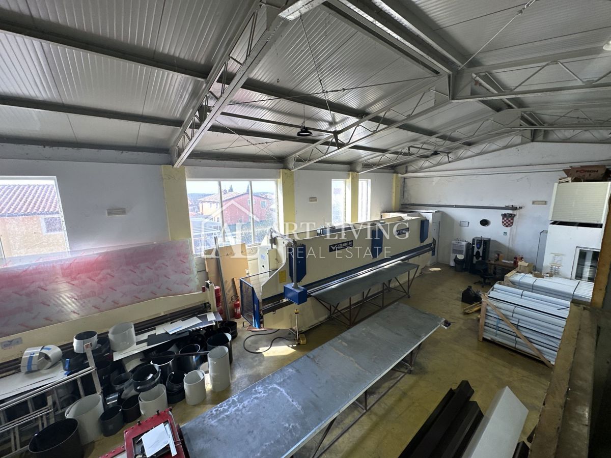 Umago, dintorni - Capannone industriale, 280 m², in vendita o in affitto a lungo termine