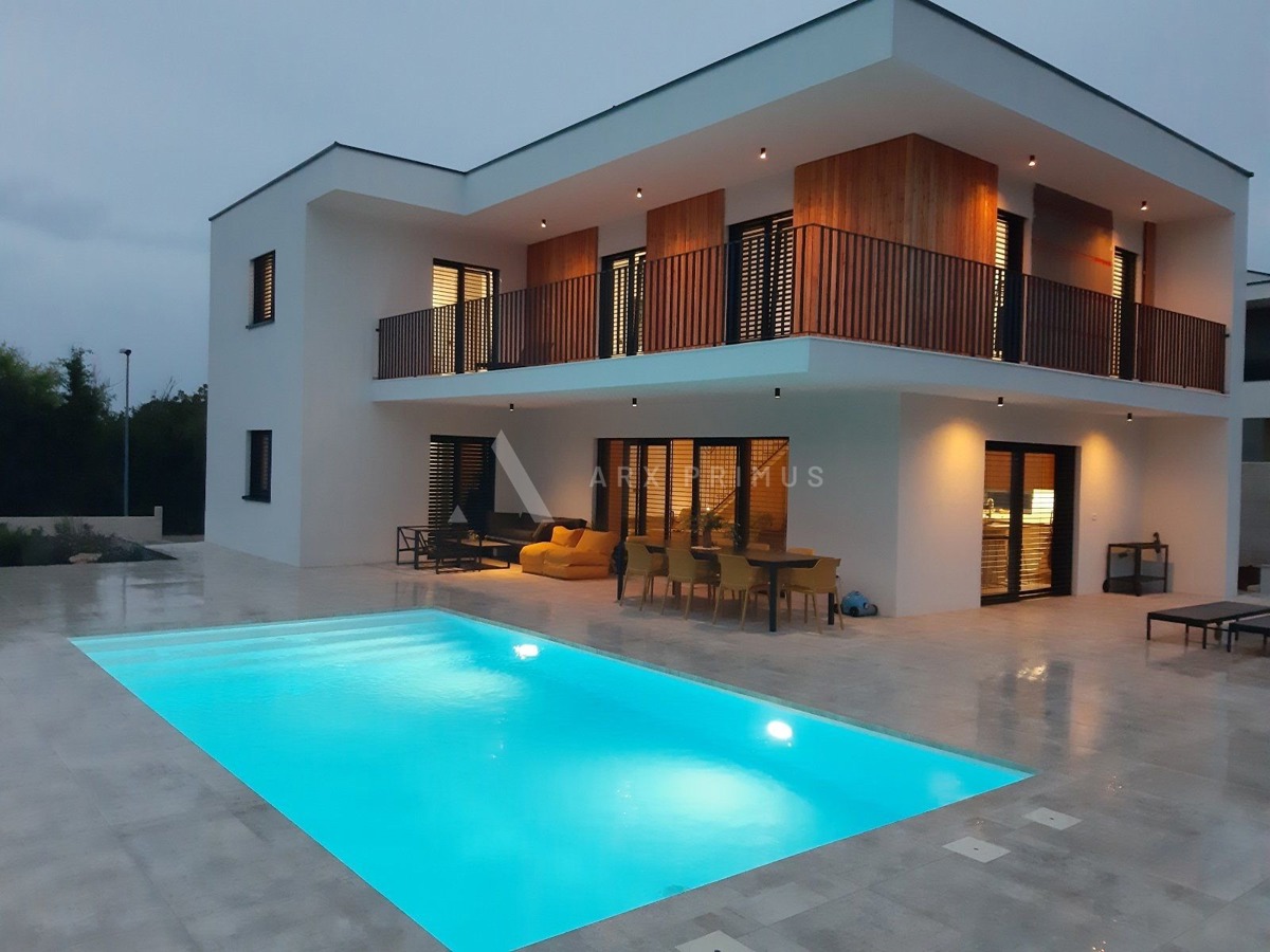 Moderna vila s bazenom i pogledom na more, Murine, Umag