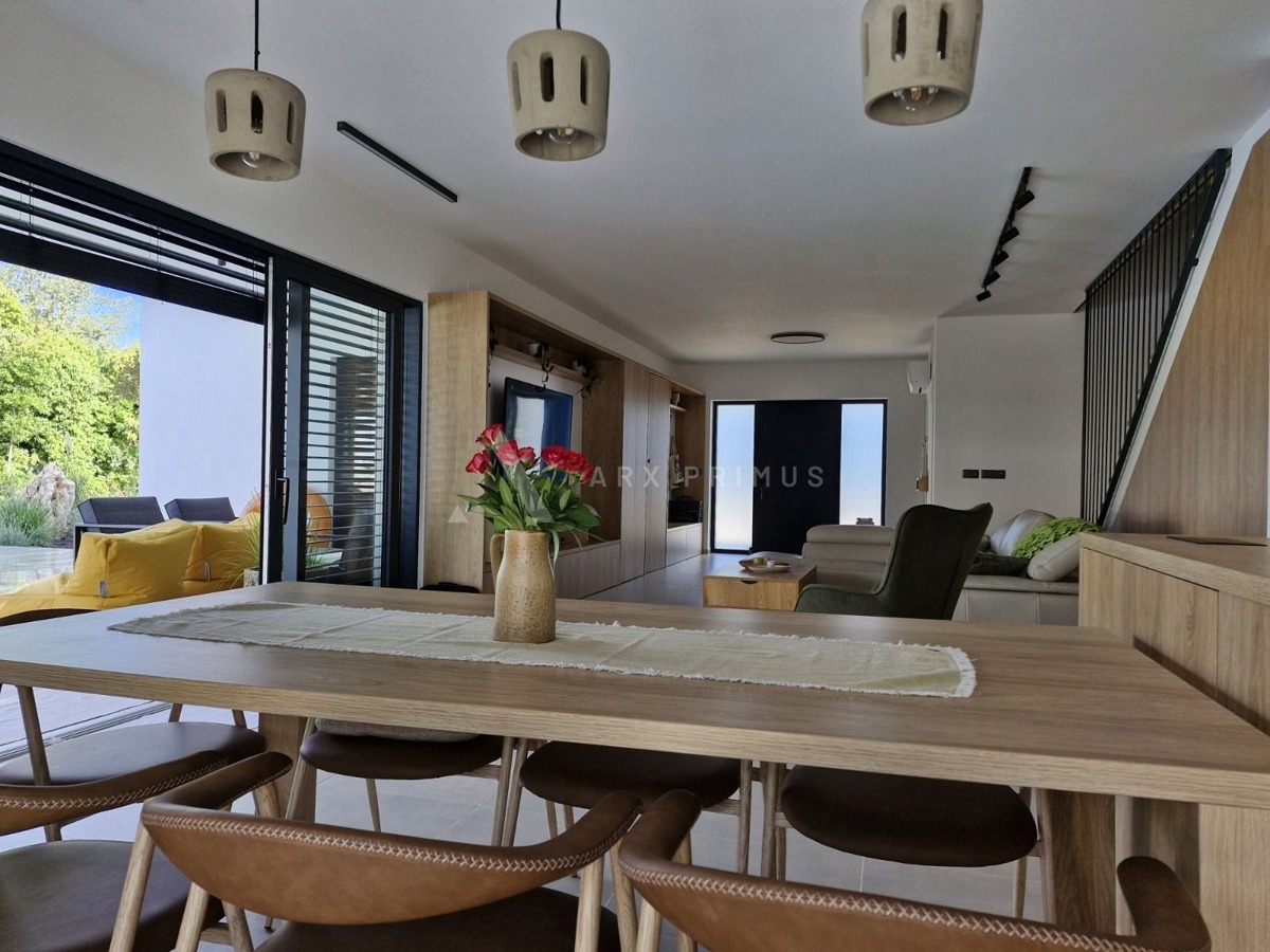 Moderna vila s bazenom i pogledom na more, Murine, Umag