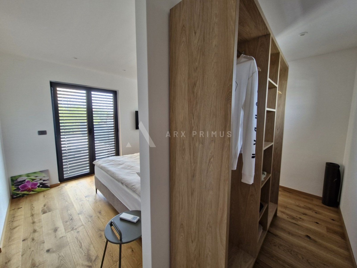 Moderna vila s bazenom i pogledom na more, Murine, Umag