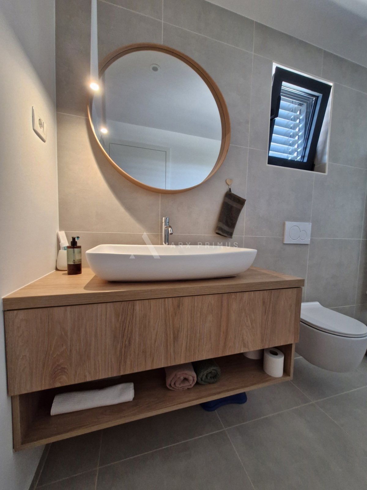 Moderna vila s bazenom i pogledom na more, Murine, Umag