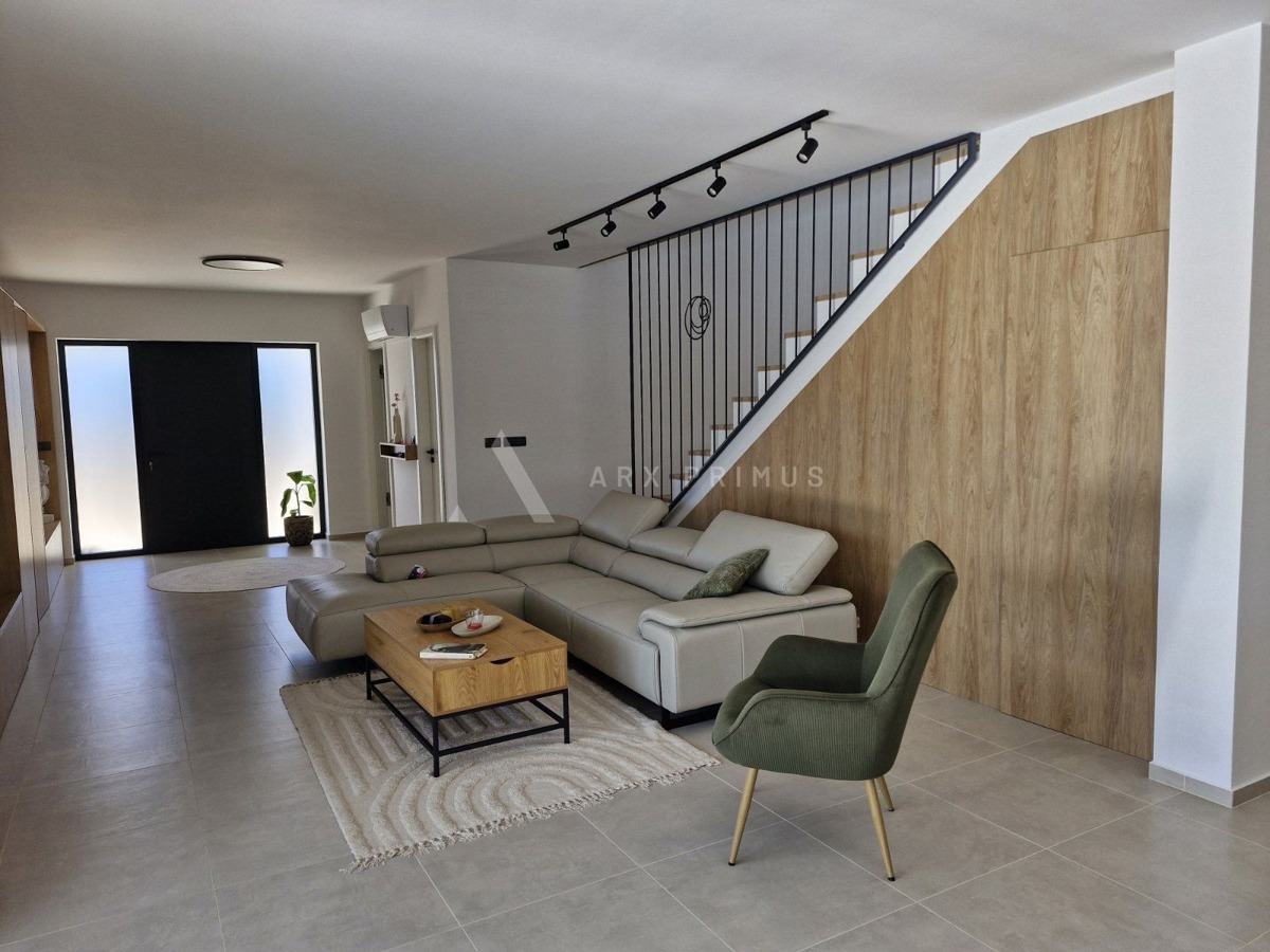 Moderna vila s bazenom i pogledom na more, Murine, Umag