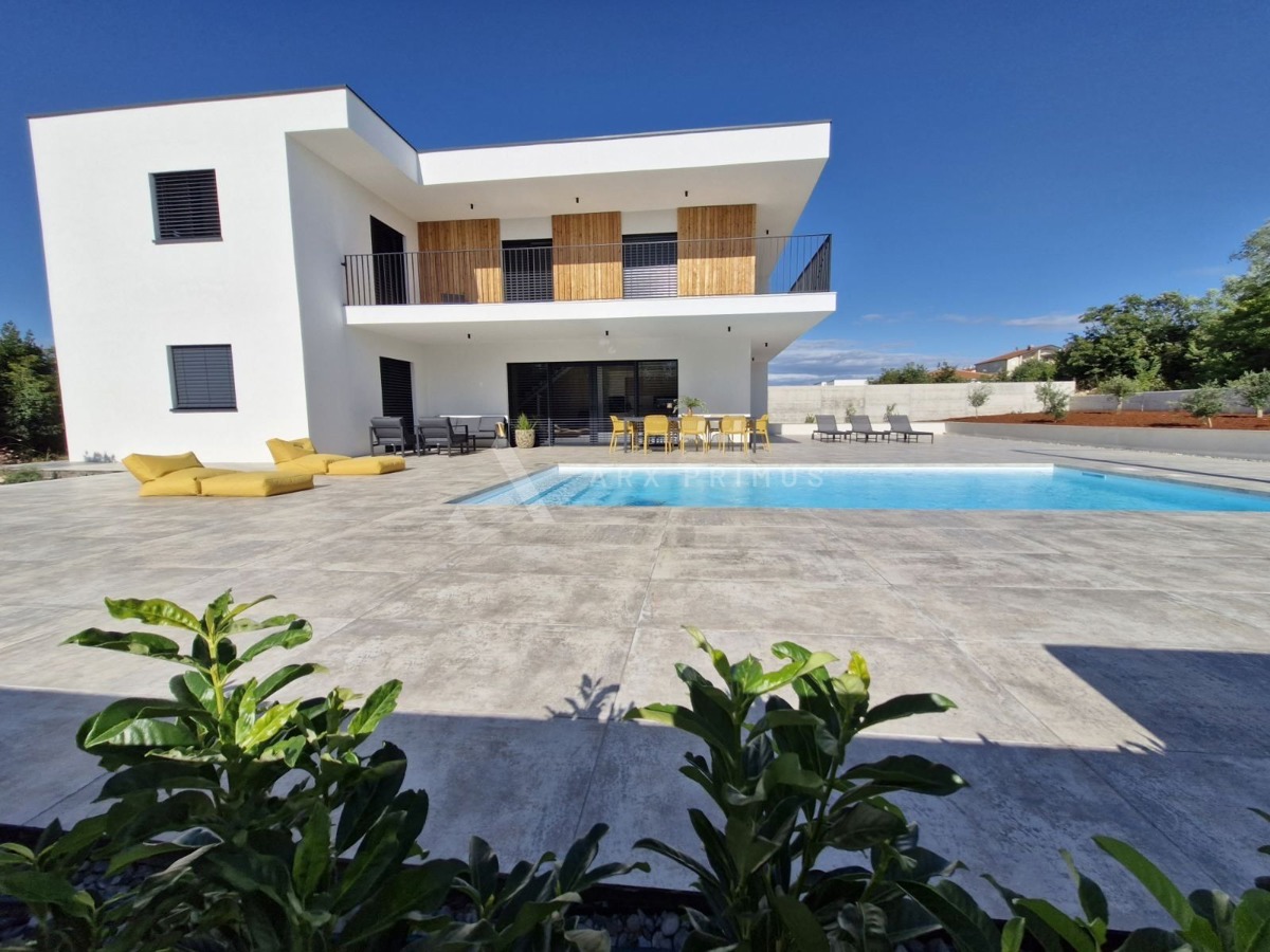 Moderna vila s bazenom i pogledom na more, Murine, Umag