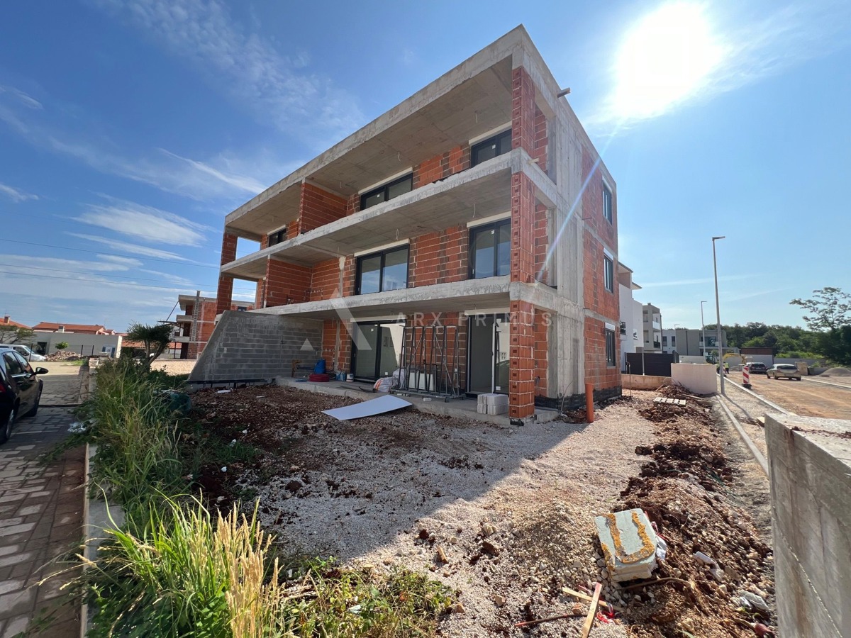 Prizemni stan s velikim vrtom, Finida, Umag