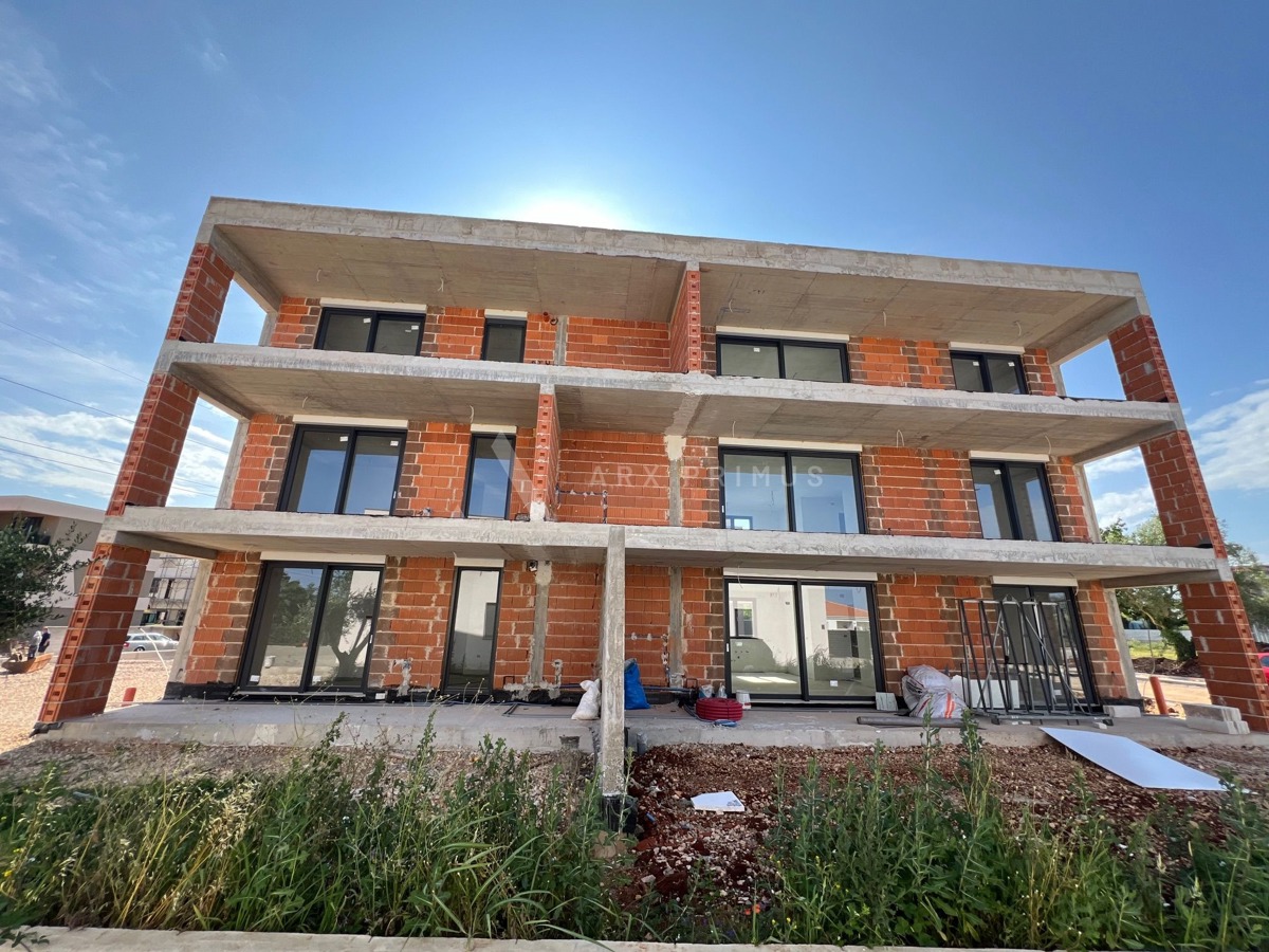 Prizemni stan s velikim vrtom, Finida, Umag