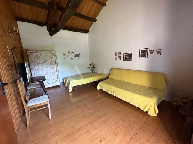 Istarska kamena kuća na mirnoj lokaciji, Dubci