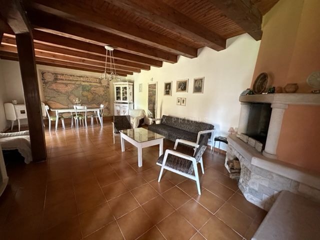 Istarska kamena kuća na mirnoj lokaciji, Dubci