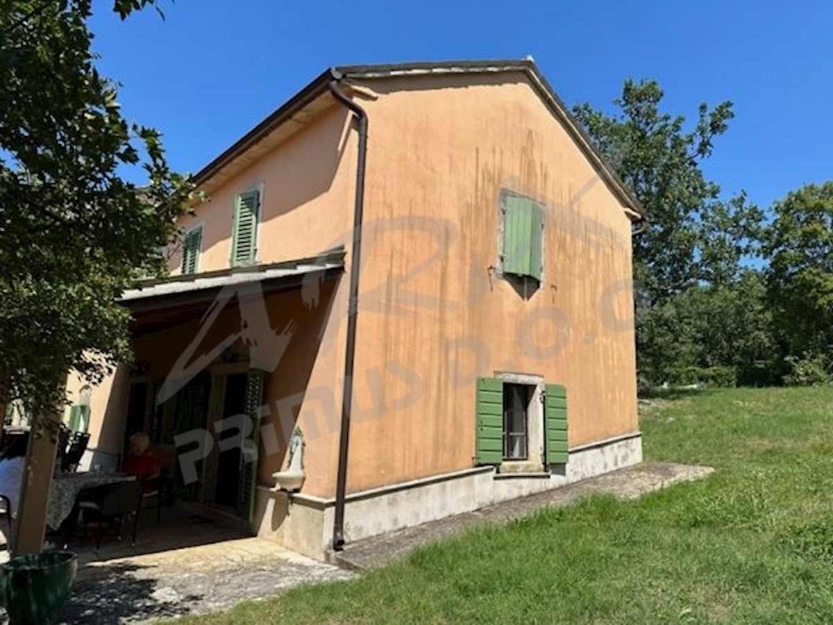 Casa in pietra d'Istria in una posizione tranquilla, Dubci