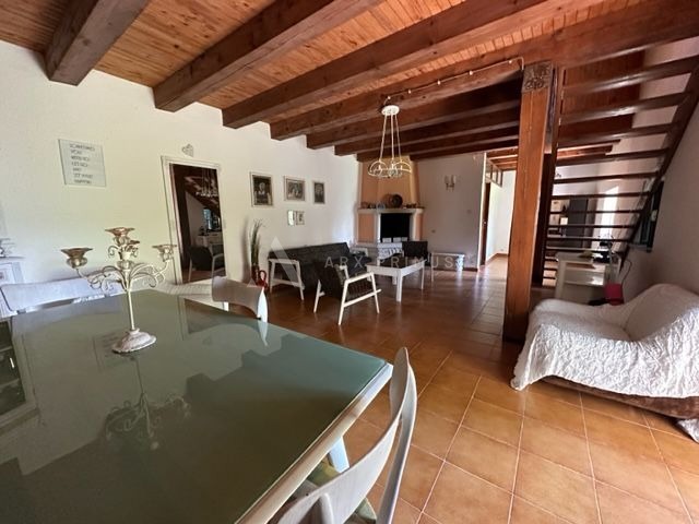 Istarska kamena kuća na mirnoj lokaciji, Dubci