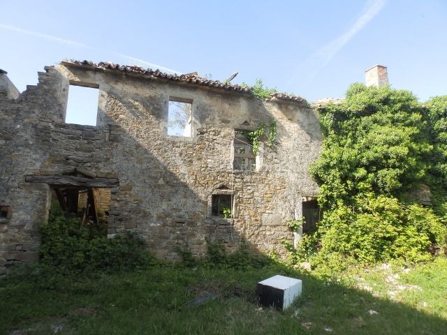 Stara istarska kamena kuća u Baredinama, Buje