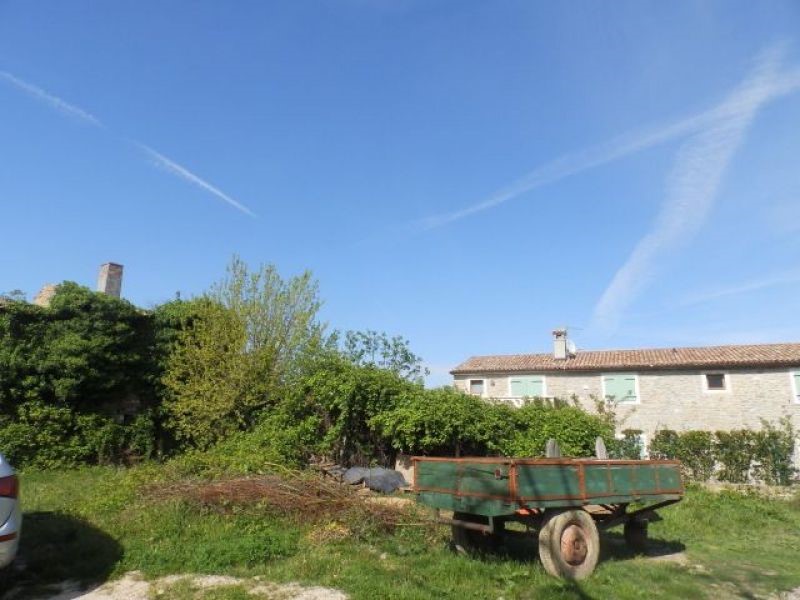 Vecchia casa di pietra istriana in Baredine, Buie