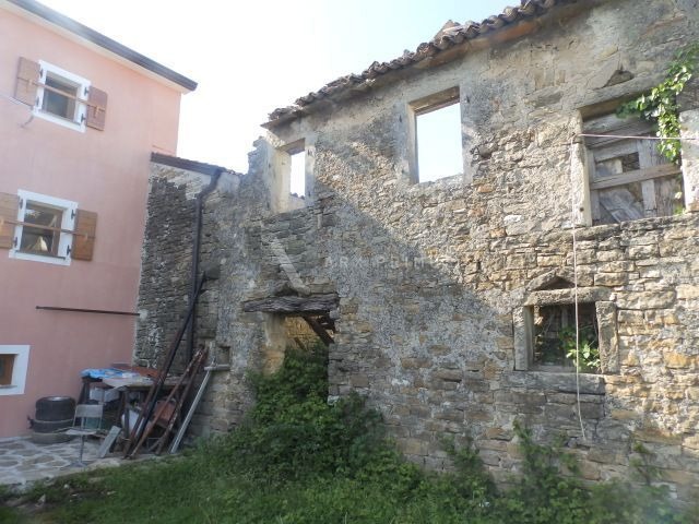 Stara istarska kamena kuća u Baredinama, Buje