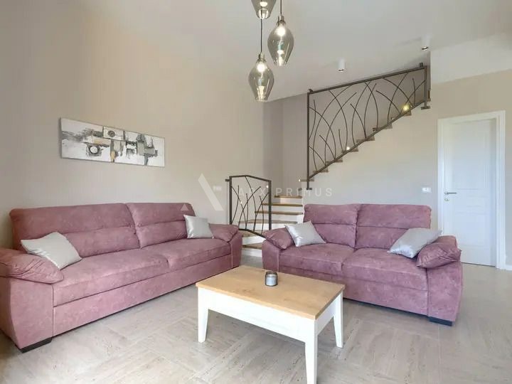 Vila na prekrasnoj lokaciji s otvorenim pogledom na more