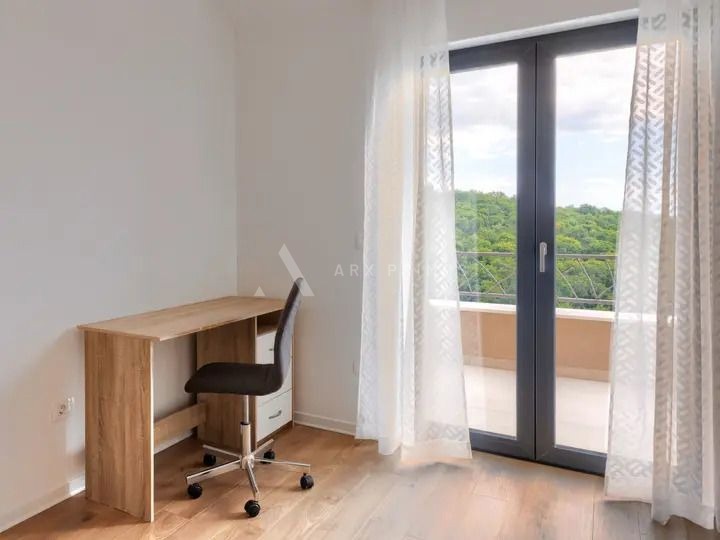 Vila na prekrasnoj lokaciji s otvorenim pogledom na more