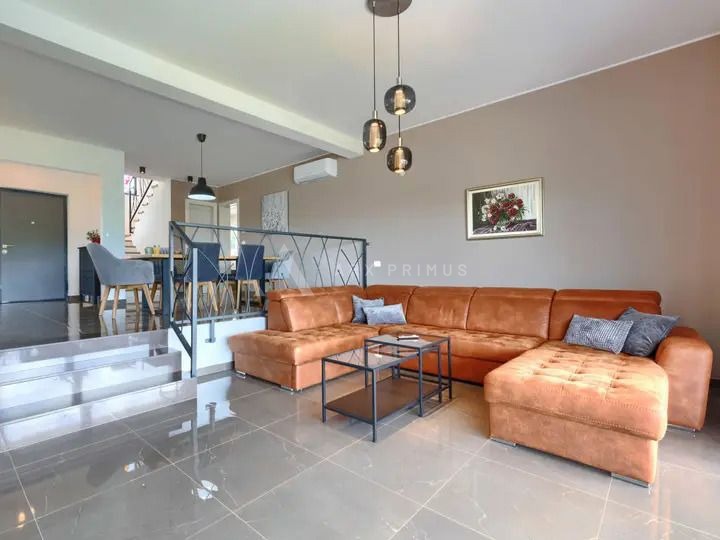 Vila na prekrasnoj lokaciji s otvorenim pogledom na more