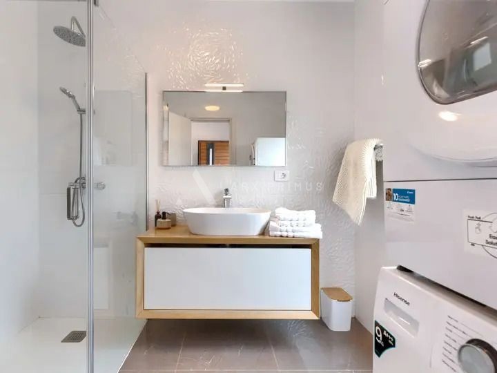 Vila na prekrasnoj lokaciji s otvorenim pogledom na more