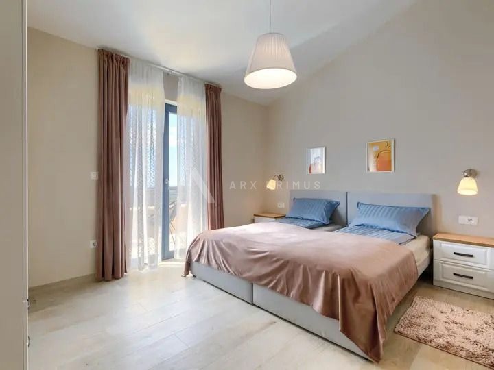 Vila na prekrasnoj lokaciji s otvorenim pogledom na more