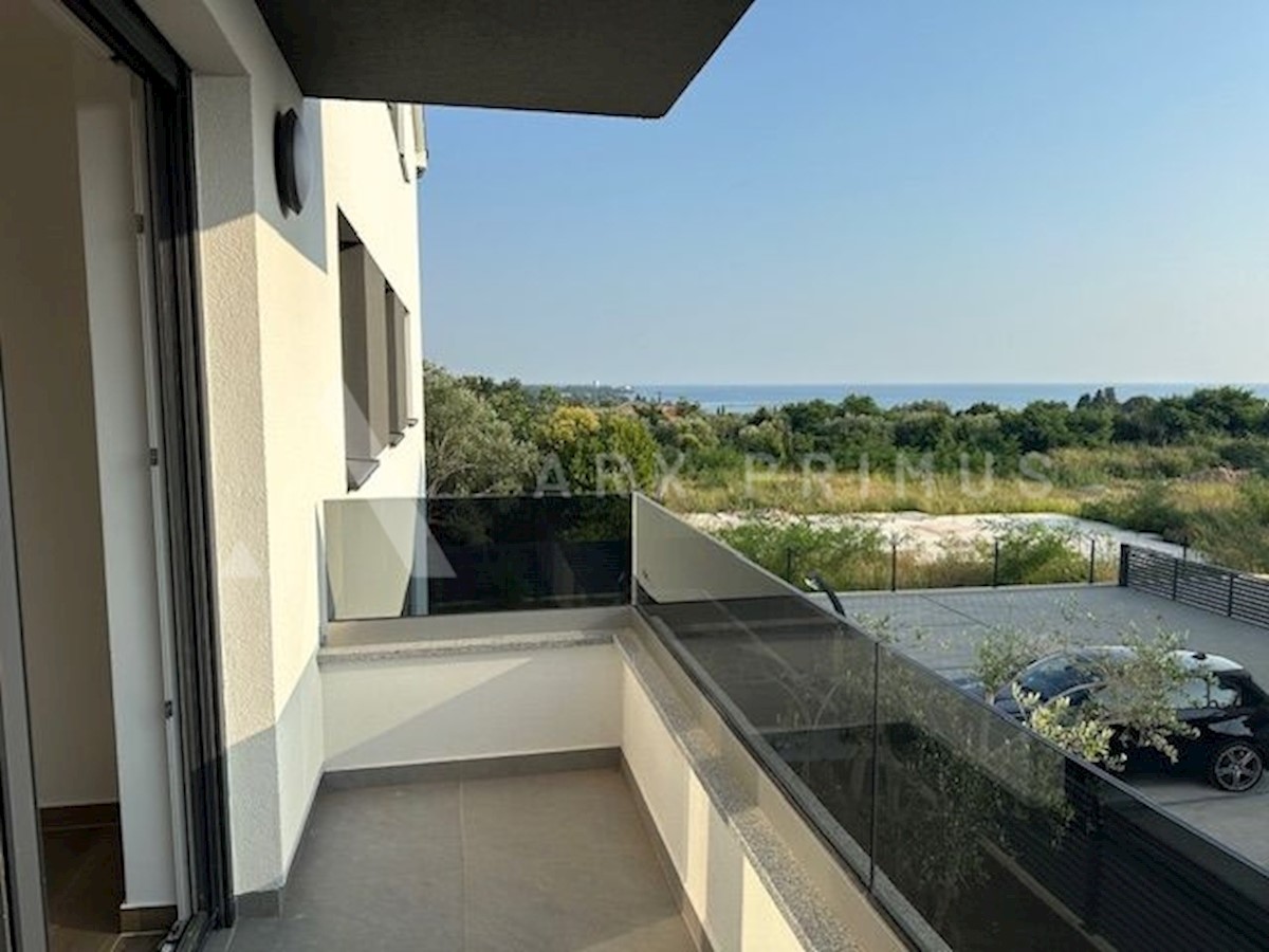 Appartamento con vista mare a Zambratija