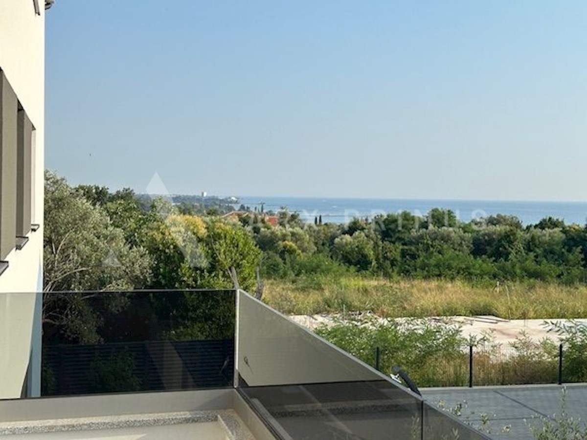 Appartamento con vista mare a Zambratija