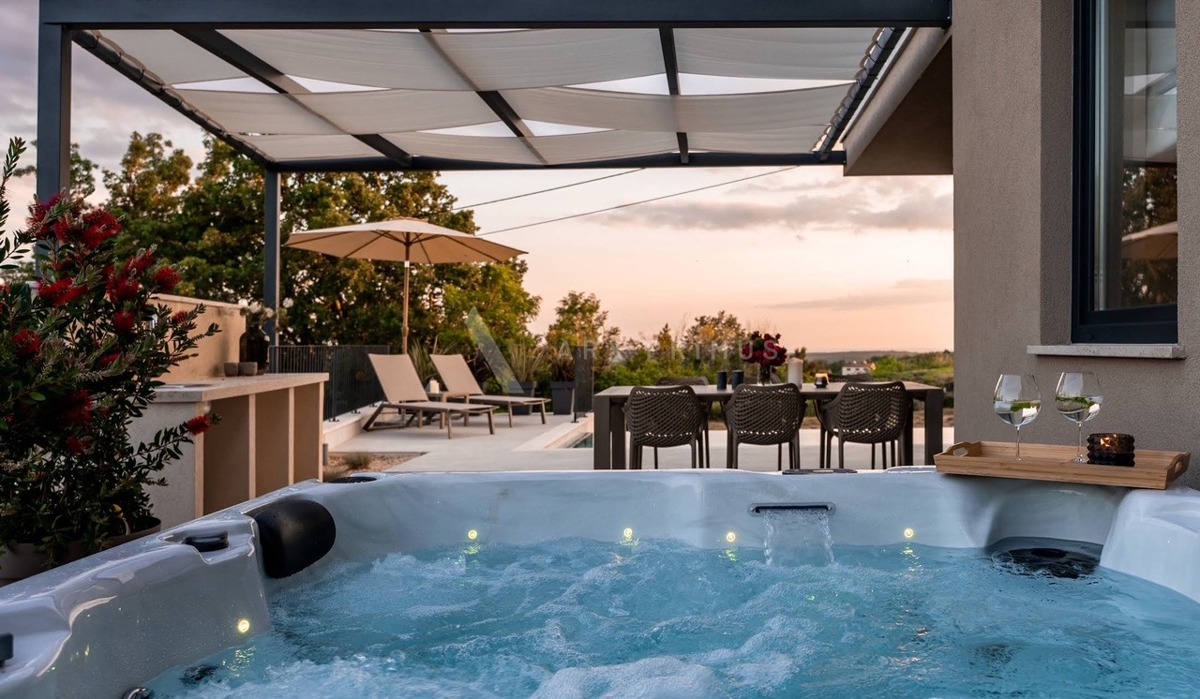 Villa moderna con piscina e vista mare - Krasica