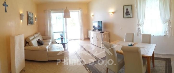 URBANA VILA S BAZENOM