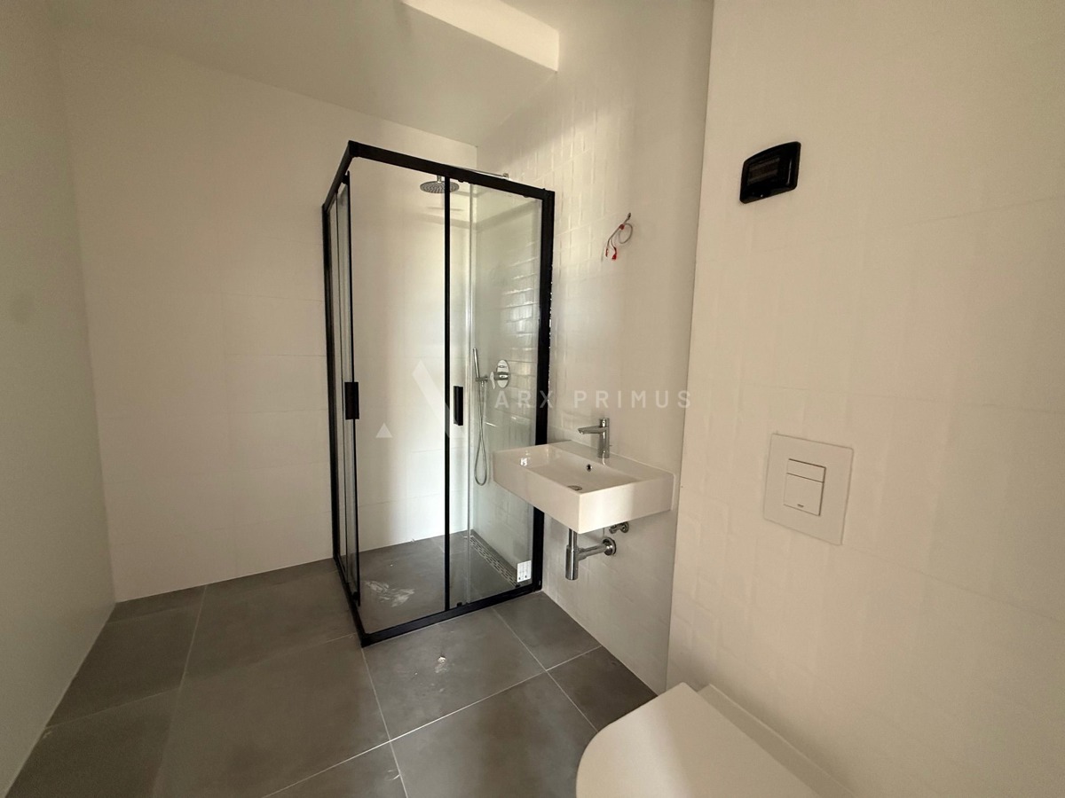 Dvosobni stan na super lokaciji u Umagu