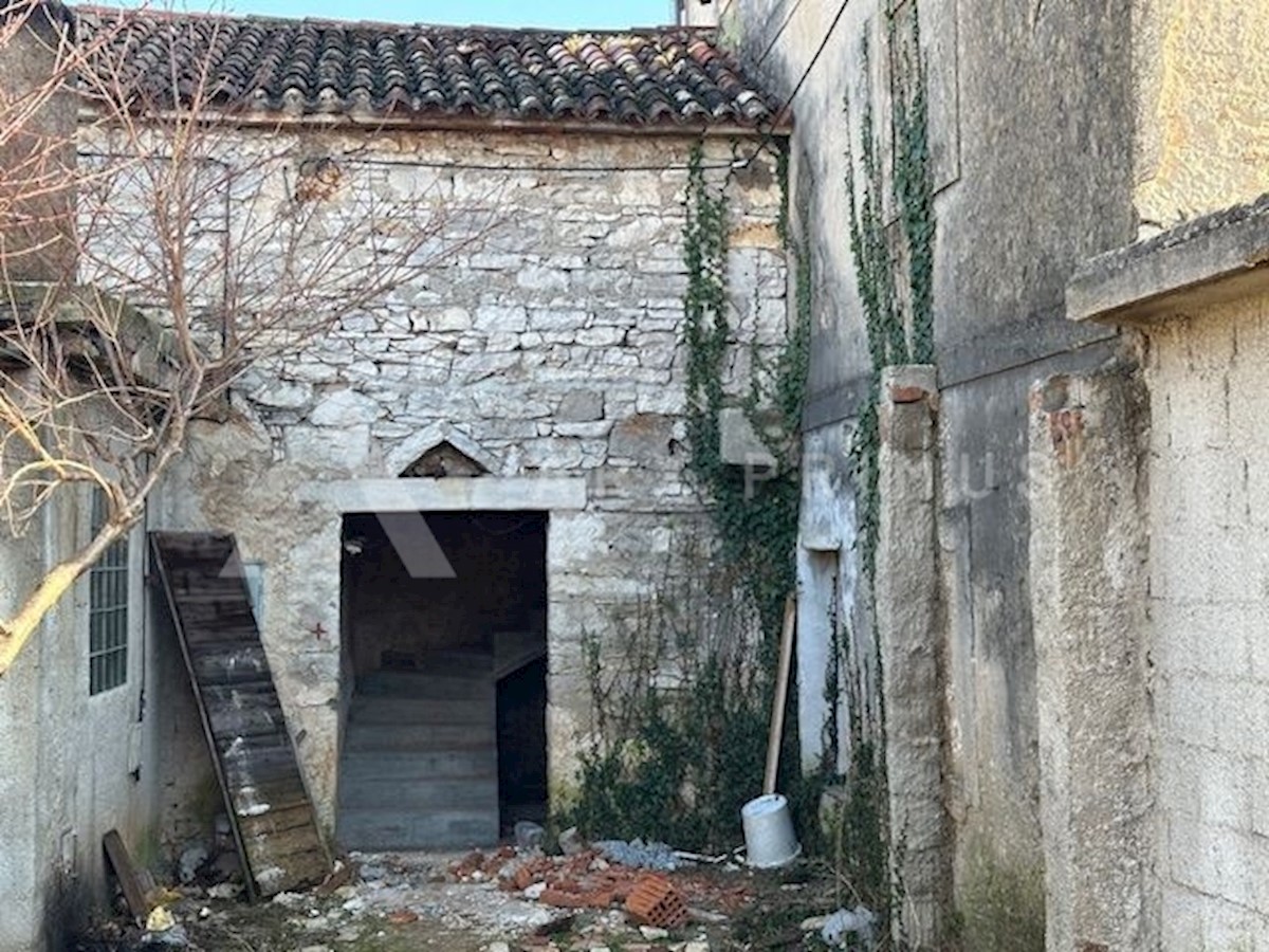 Casa da ristrutturare vicino a Umago