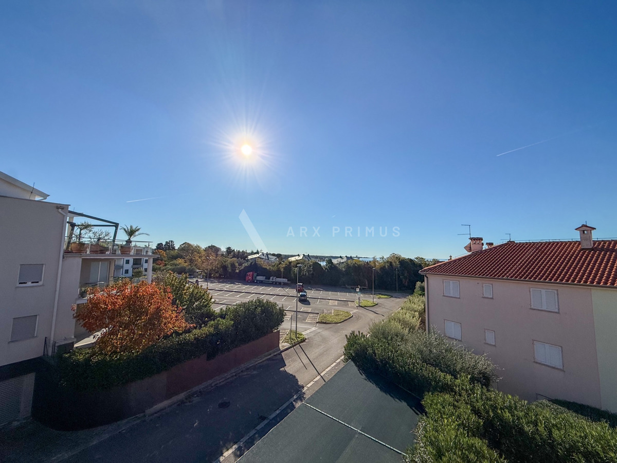 Stan s pogledom na more, 180 m od plaže – Zambratija, Umag