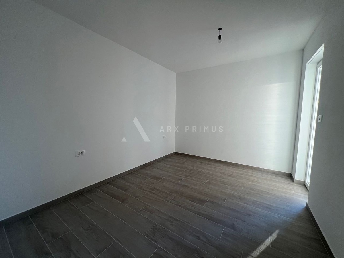 Veliki prizemni stan na top lokaciji, Zambratija, Umag