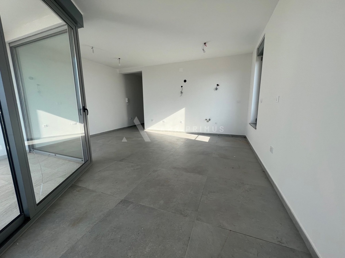 Veliki dvoetažni stan s pogledom na more, Zambratija, Umag