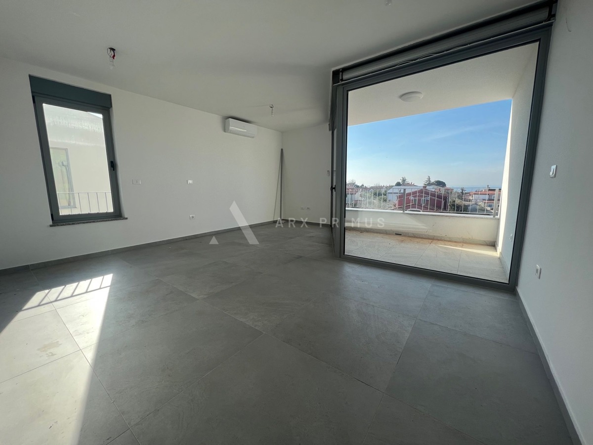 Veliki dvoetažni stan s pogledom na more, Zambratija, Umag