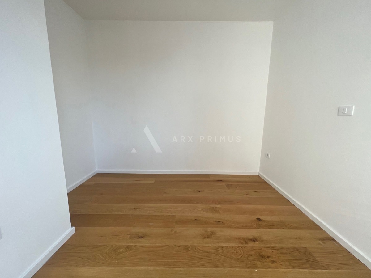 Veliki dvoetažni stan s pogledom na more, Zambratija, Umag