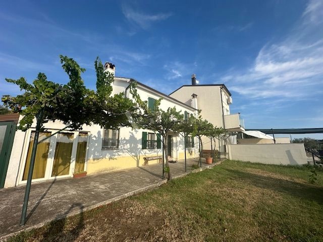 Prekrasno imanje s pogledom na Umag i more