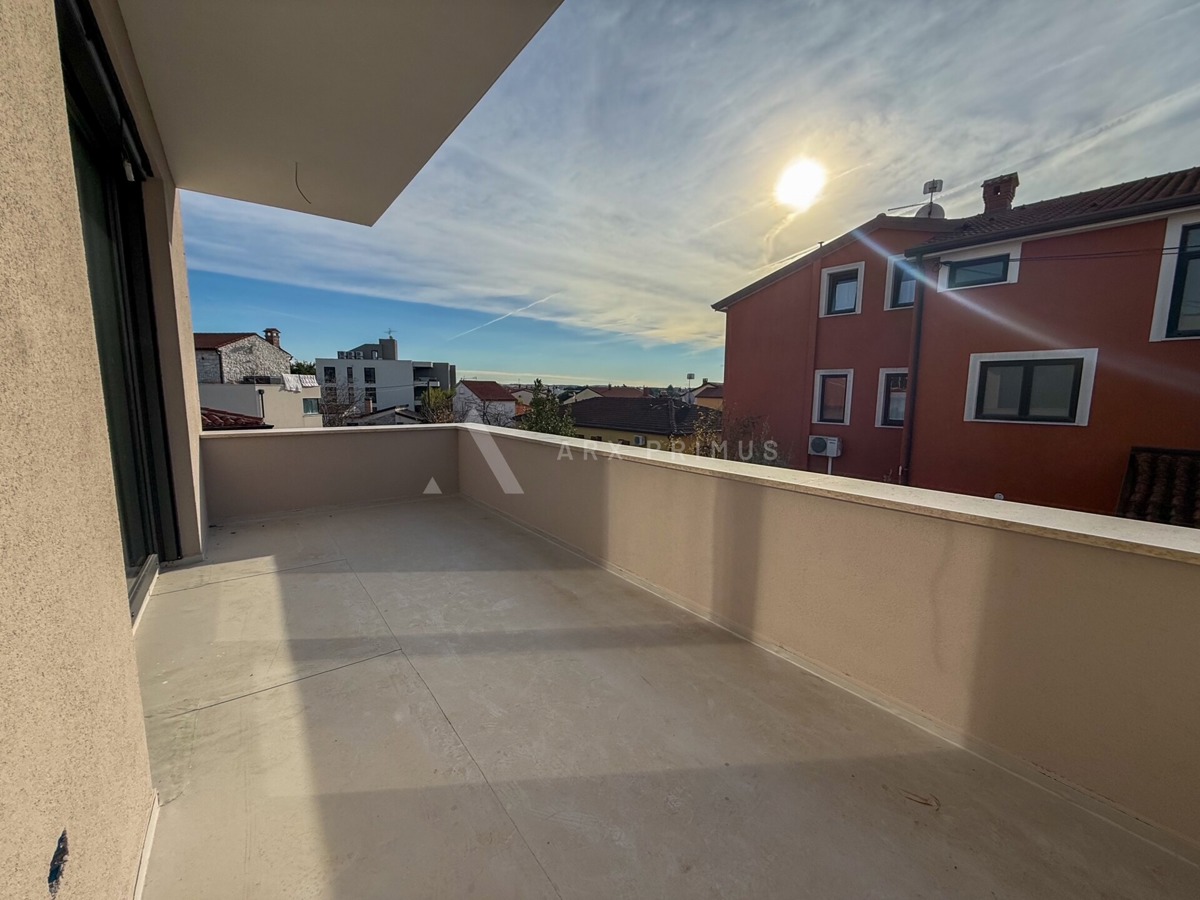 Casa bifamiliare in posizione privilegiata, Punta, Umago