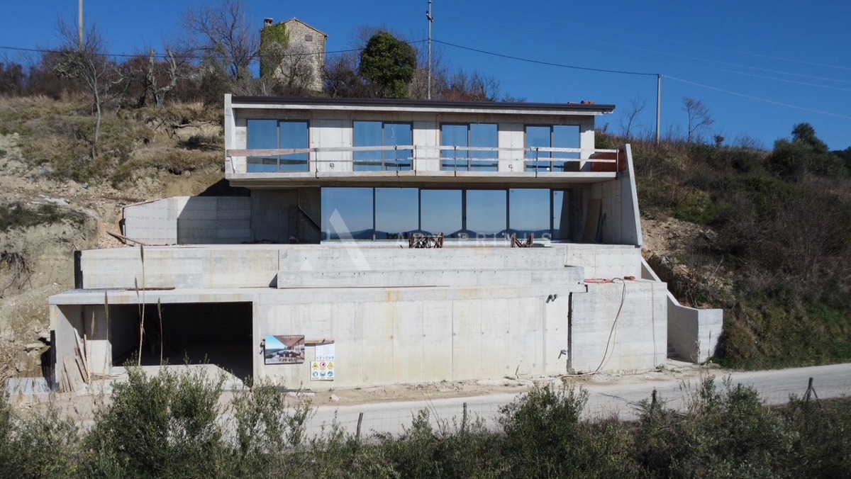 Villa moderna, Krasica, Buje