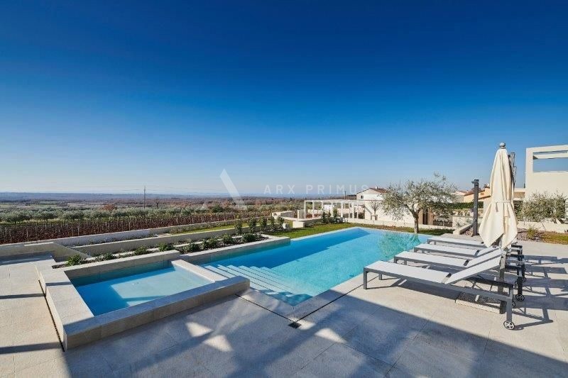 Prekrasna vila sa otvorenim pogledom