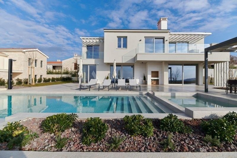 Prekrasna vila sa otvorenim pogledom