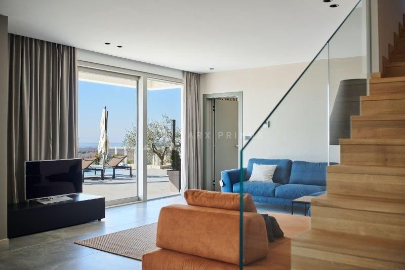 Prekrasna vila sa otvorenim pogledom