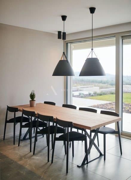 Prekrasna vila sa otvorenim pogledom