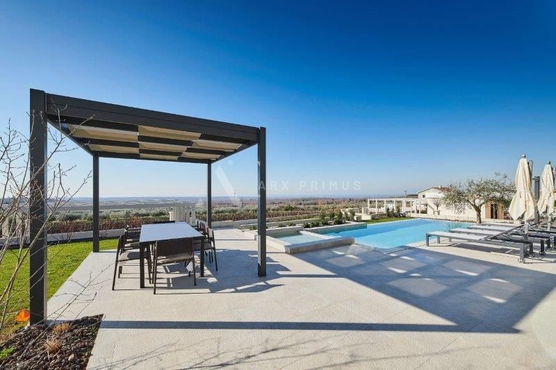 Prekrasna vila sa otvorenim pogledom