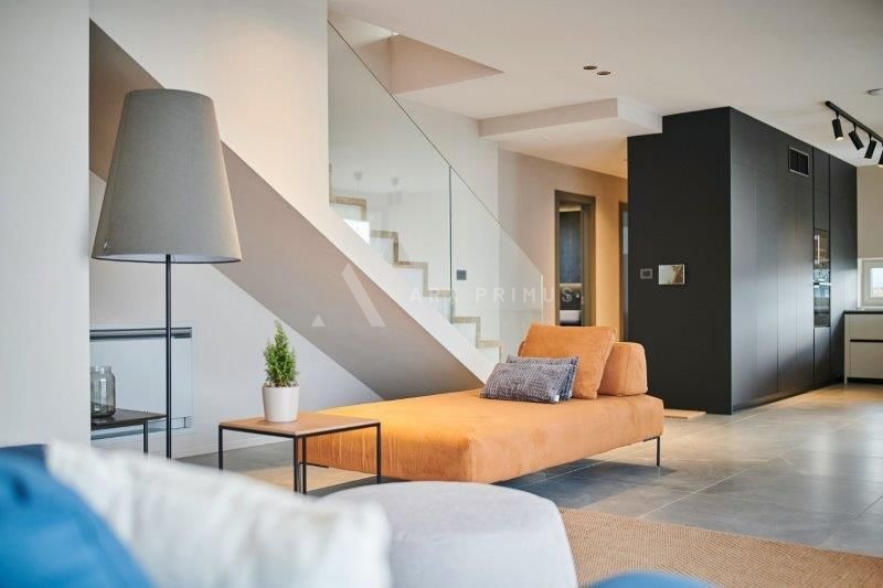 Prekrasna vila sa otvorenim pogledom