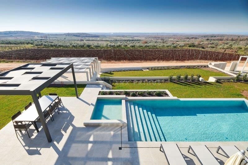 Prekrasna vila sa otvorenim pogledom