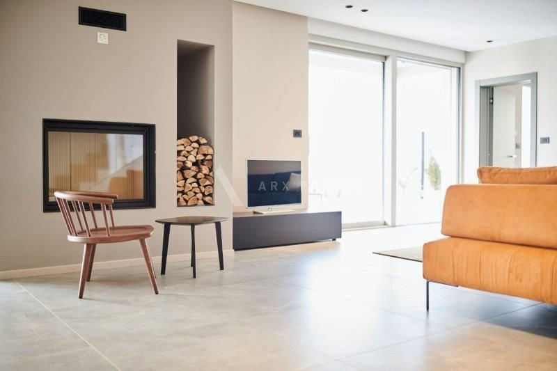 Prekrasna vila sa otvorenim pogledom