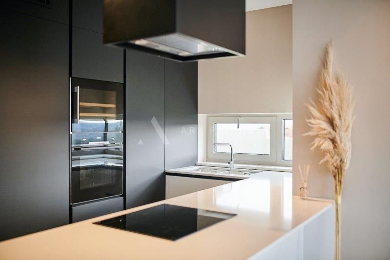 Prekrasna vila sa otvorenim pogledom