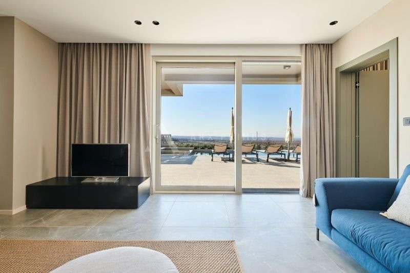 Prekrasna vila sa otvorenim pogledom