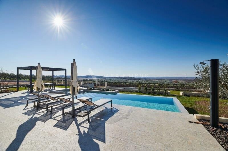 Prekrasna vila sa otvorenim pogledom