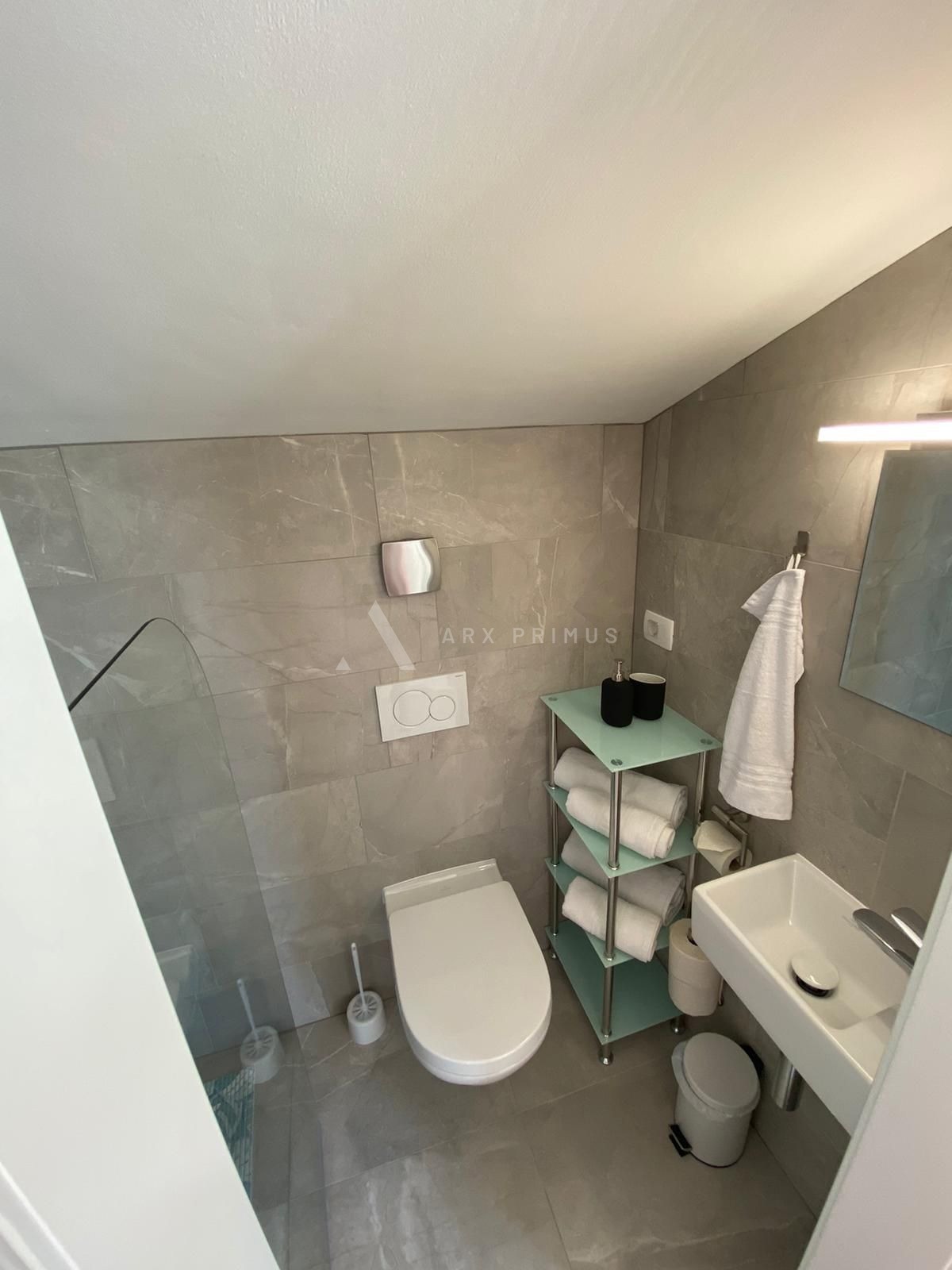 Vila s bazenom, Umag