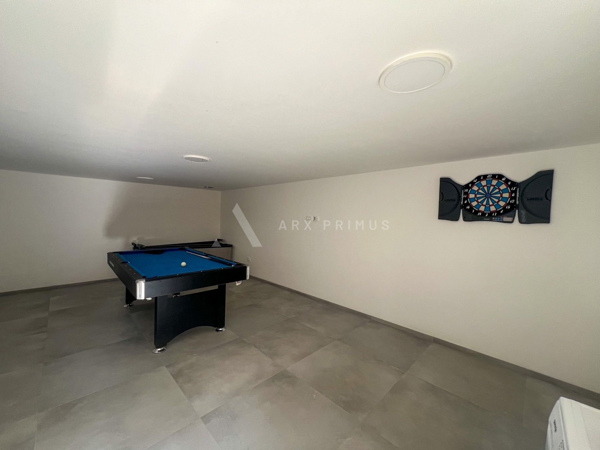 Villa di lusso con piscina, zona Umago