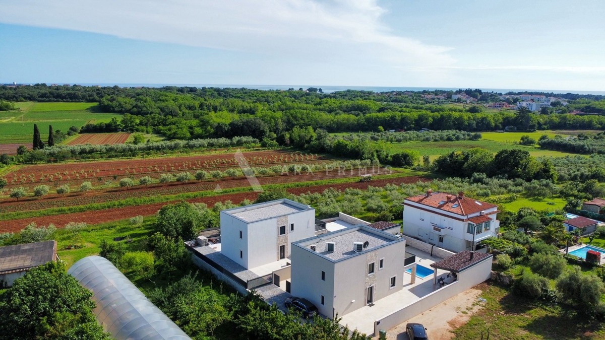 Villa di lusso con piscina, zona Umago